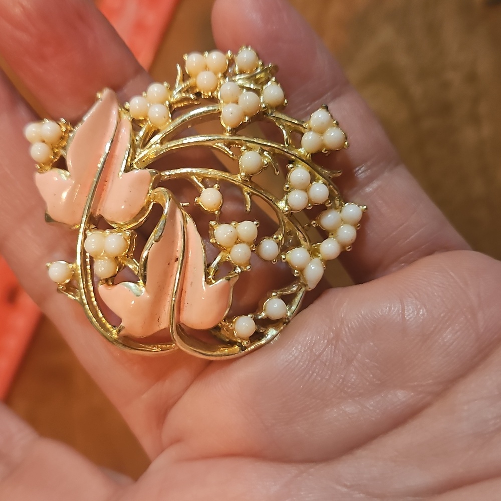 Coro Pink and Gold Leaf Brooch